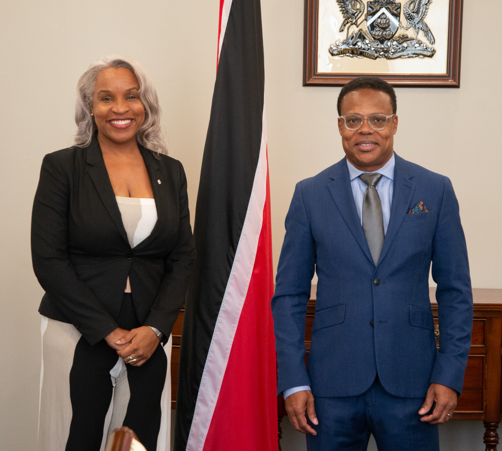 Trinidad and Tobago's Foreign Minister Meets with ACS Chargé d’affaires